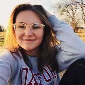 Meet your Posher, Hannah